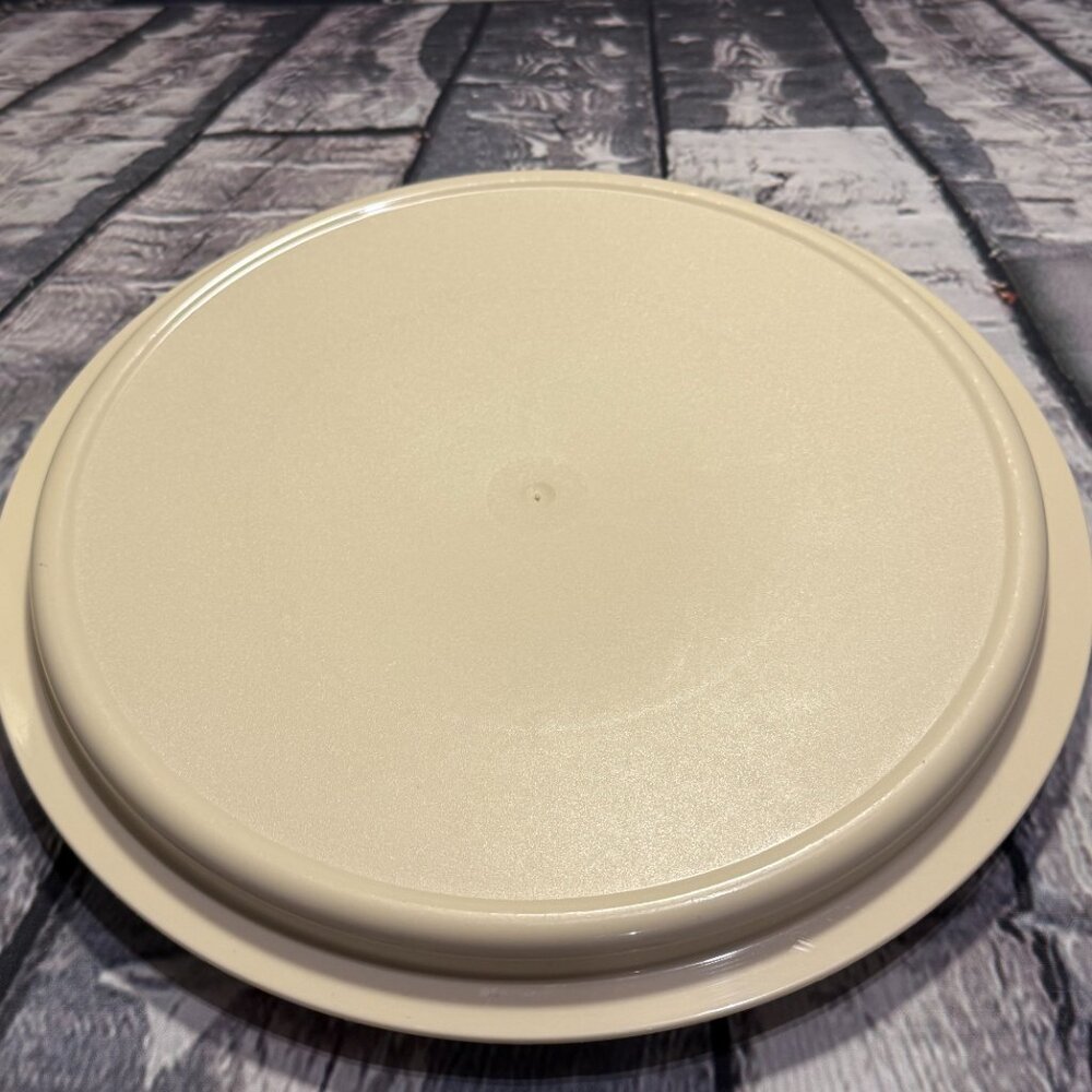 Vintage Tupperware Round Cake\Dessert\Snack Carrier Retro Kitchen Storage - Picture 6 of 10